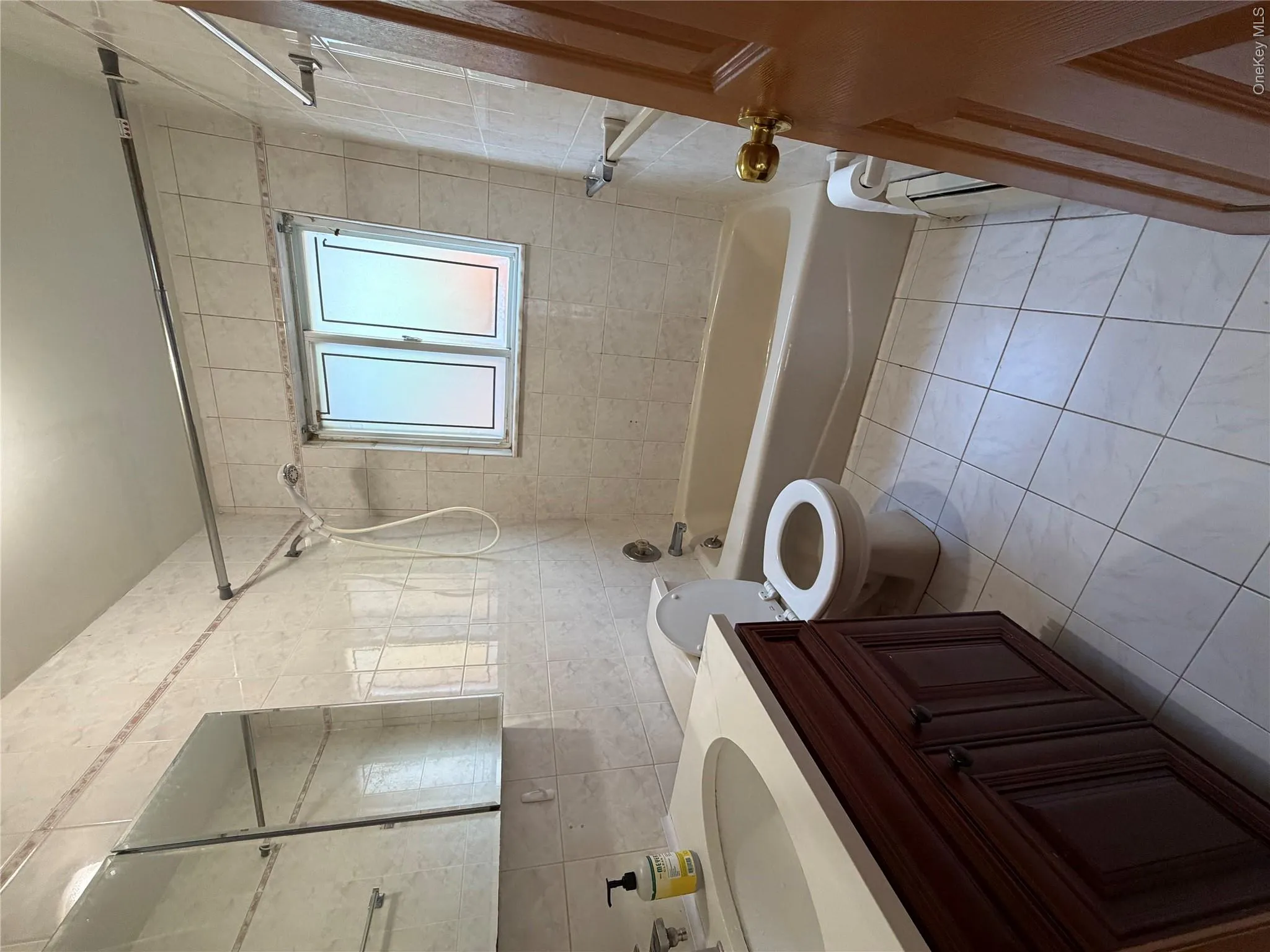 4131 219th Street, New York, NY, 2 Bedroom Bedrooms, 4 Room Rooms,1 BathroomBathrooms,Residential Lease,For Rent,219th,0,1050890 4131 219th Street, New York, NY, 2 Bedroom Bedrooms, 4 Room Rooms,1 BathroomBathrooms,Residential Lease,For Rent,219th,0,1050890