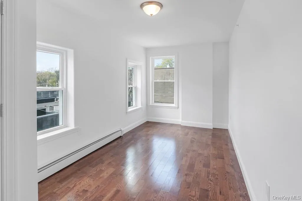 370 Broadway, Newburgh (city), NY, 3 Bedrooms Bedrooms, 5 Rooms Rooms,1 BathroomBathrooms,Residential Lease,For Rent,Broadway,0,1050894 370 Broadway, Newburgh (city), NY, 3 Bedrooms Bedrooms, 5 Rooms Rooms,1 BathroomBathrooms,Residential Lease,For Rent,Broadway,0,1050894