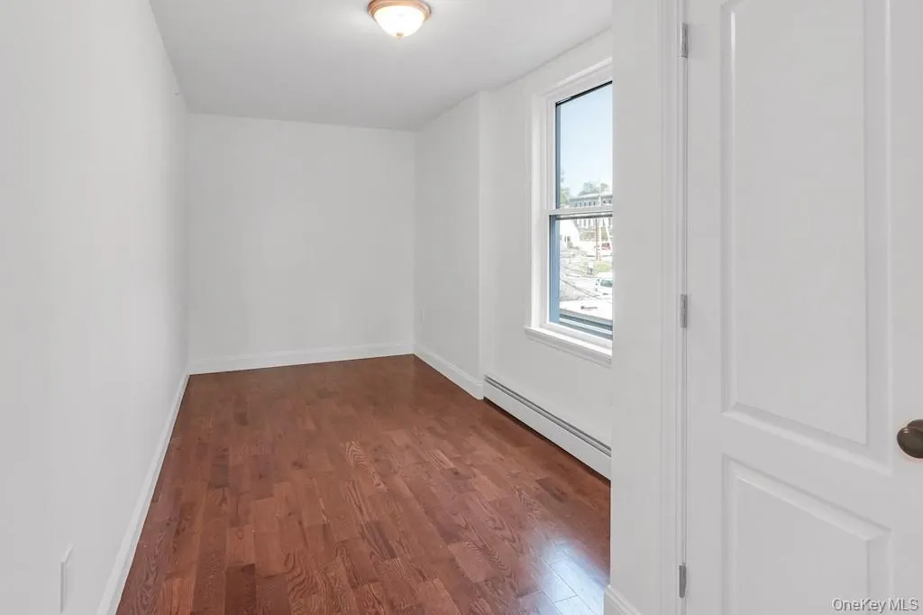 370 Broadway, Newburgh (city), NY, 3 Bedrooms Bedrooms, 5 Rooms Rooms,1 BathroomBathrooms,Residential Lease,For Rent,Broadway,0,1050894 370 Broadway, Newburgh (city), NY, 3 Bedrooms Bedrooms, 5 Rooms Rooms,1 BathroomBathrooms,Residential Lease,For Rent,Broadway,0,1050894