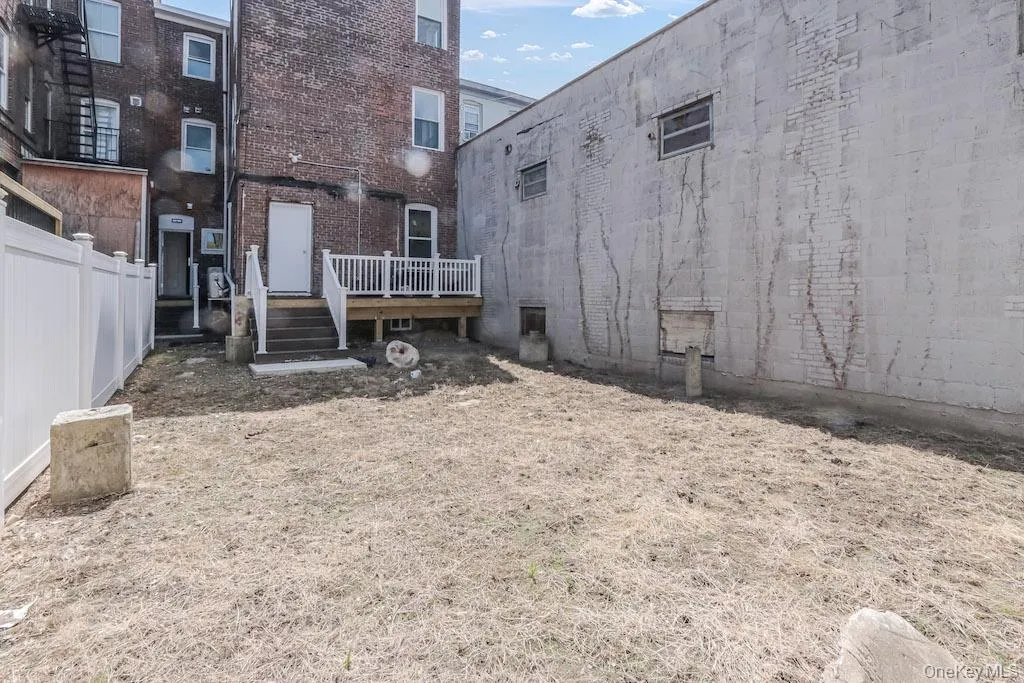 370 Broadway, Newburgh (city), NY, 3 Bedrooms Bedrooms, 5 Rooms Rooms,1 BathroomBathrooms,Residential Lease,For Rent,Broadway,0,1050894 370 Broadway, Newburgh (city), NY, 3 Bedrooms Bedrooms, 5 Rooms Rooms,1 BathroomBathrooms,Residential Lease,For Rent,Broadway,0,1050894