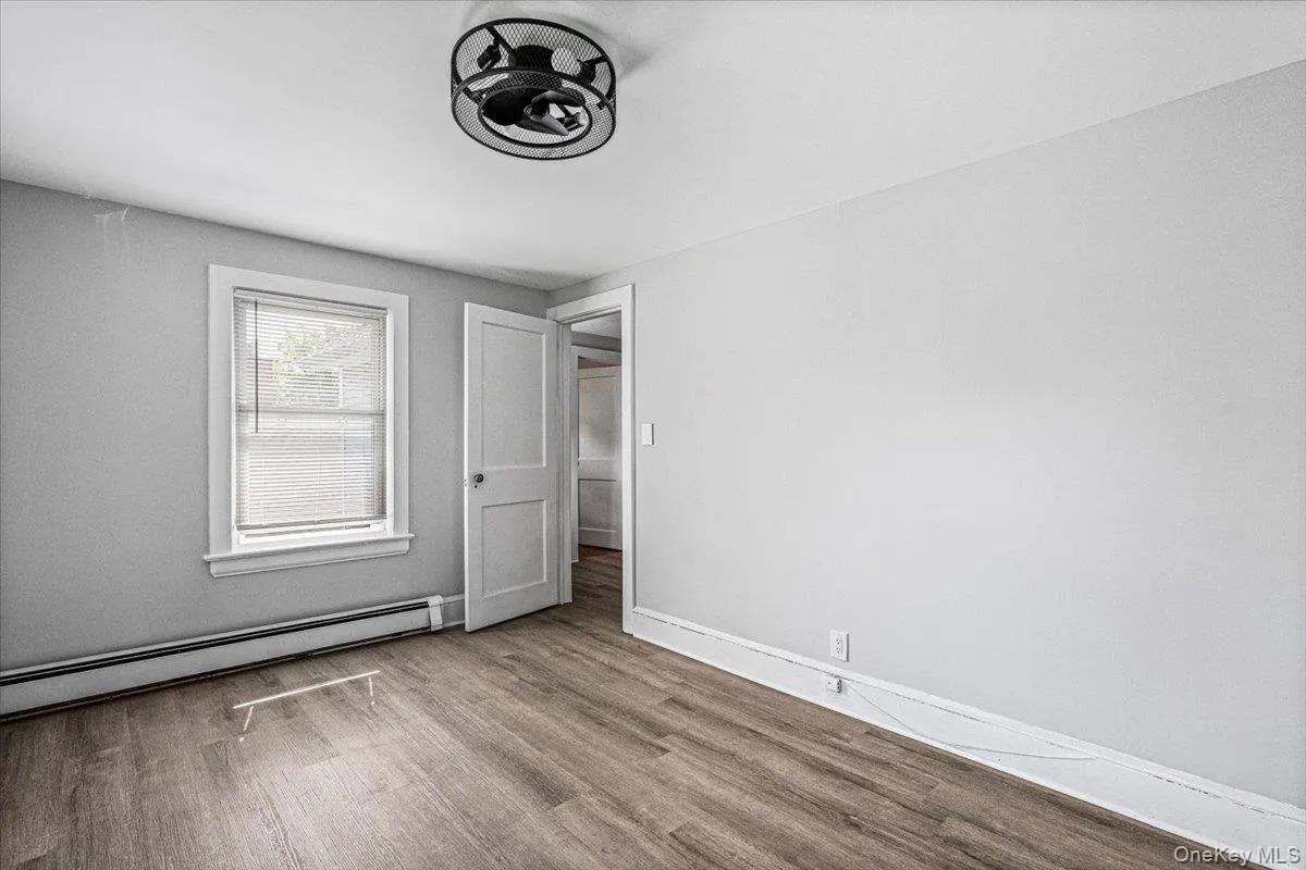 209-72 45th Drive, New York, NY, 3 Bedrooms Bedrooms, 6 Rooms Rooms,1 BathroomBathrooms,Residential,For Rent,45th,0,1050895 209-72 45th Drive, New York, NY, 3 Bedrooms Bedrooms, 6 Rooms Rooms,1 BathroomBathrooms,Residential,For Rent,45th,0,1050895