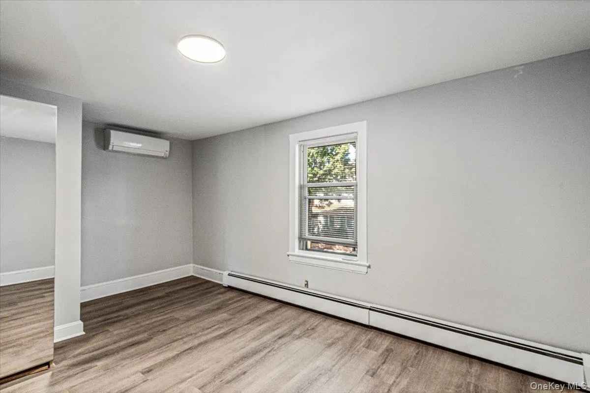 209-72 45th Drive, New York, NY, 3 Bedrooms Bedrooms, 6 Rooms Rooms,1 BathroomBathrooms,Residential,For Rent,45th,0,1050895 209-72 45th Drive, New York, NY, 3 Bedrooms Bedrooms, 6 Rooms Rooms,1 BathroomBathrooms,Residential,For Rent,45th,0,1050895