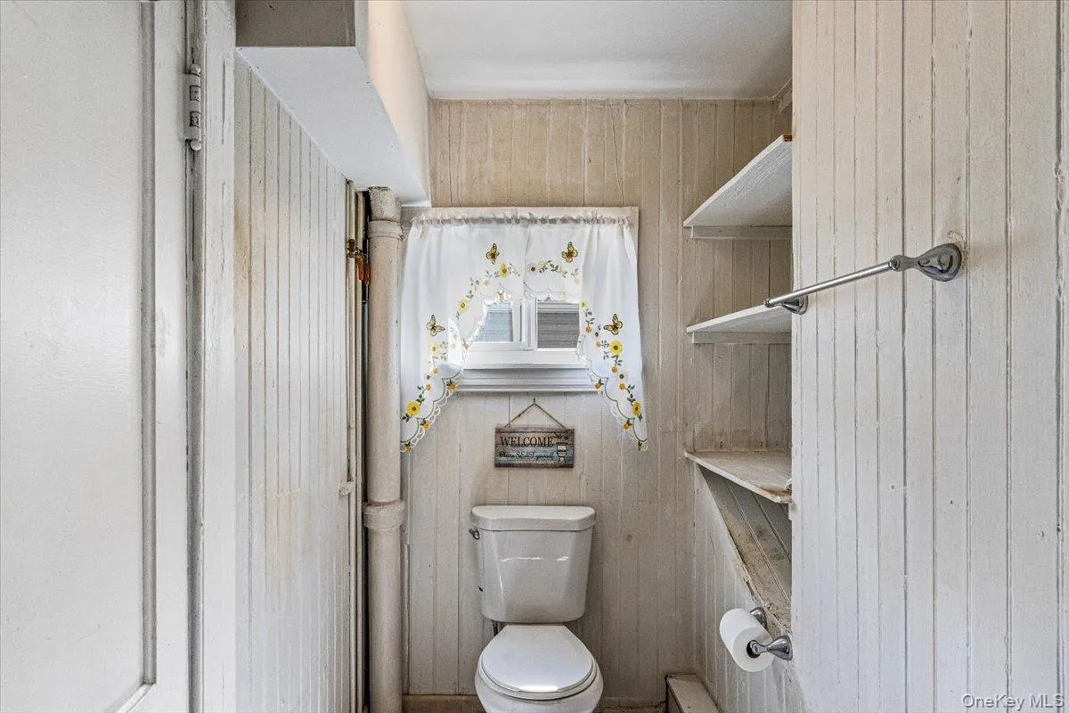 209-72 45th Drive, New York, NY, 3 Bedrooms Bedrooms, 6 Rooms Rooms,1 BathroomBathrooms,Residential,For Rent,45th,0,1050895 209-72 45th Drive, New York, NY, 3 Bedrooms Bedrooms, 6 Rooms Rooms,1 BathroomBathrooms,Residential,For Rent,45th,0,1050895
