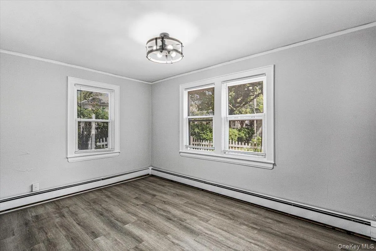 209-72 45th Drive, New York, NY, 3 Bedrooms Bedrooms, 6 Rooms Rooms,1 BathroomBathrooms,Residential,For Rent,45th,0,1050895 209-72 45th Drive, New York, NY, 3 Bedrooms Bedrooms, 6 Rooms Rooms,1 BathroomBathrooms,Residential,For Rent,45th,0,1050895