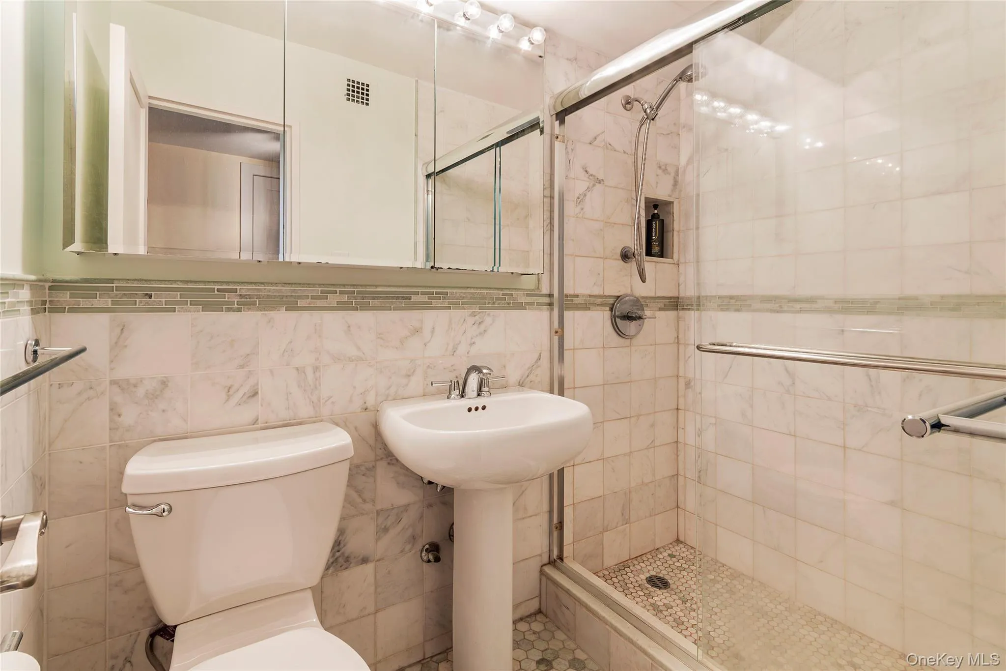 3935 Blackstone Avenue, New York, NY, 3 Bedrooms Bedrooms, 6 Rooms Rooms,2 BathroomsBathrooms,Residential,For Rent,Blackstone,0,1050896 3935 Blackstone Avenue, New York, NY, 3 Bedrooms Bedrooms, 6 Rooms Rooms,2 BathroomsBathrooms,Residential,For Rent,Blackstone,0,1050896