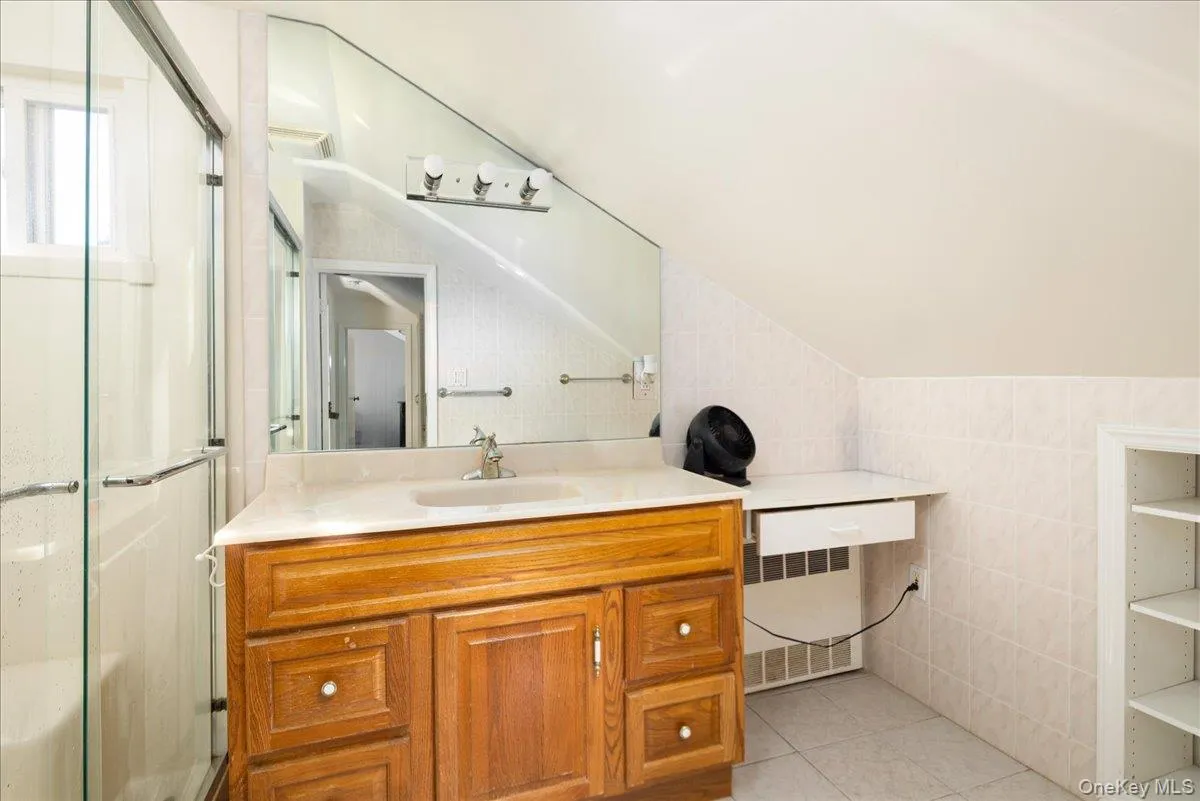 10 Seneca Drive, Oyster Bay, NY, 3 Bedrooms Bedrooms, 8 Rooms Rooms,2 BathroomsBathrooms,Residential,For Rent,Seneca,0,1050899 10 Seneca Drive, Oyster Bay, NY, 3 Bedrooms Bedrooms, 8 Rooms Rooms,2 BathroomsBathrooms,Residential,For Rent,Seneca,0,1050899