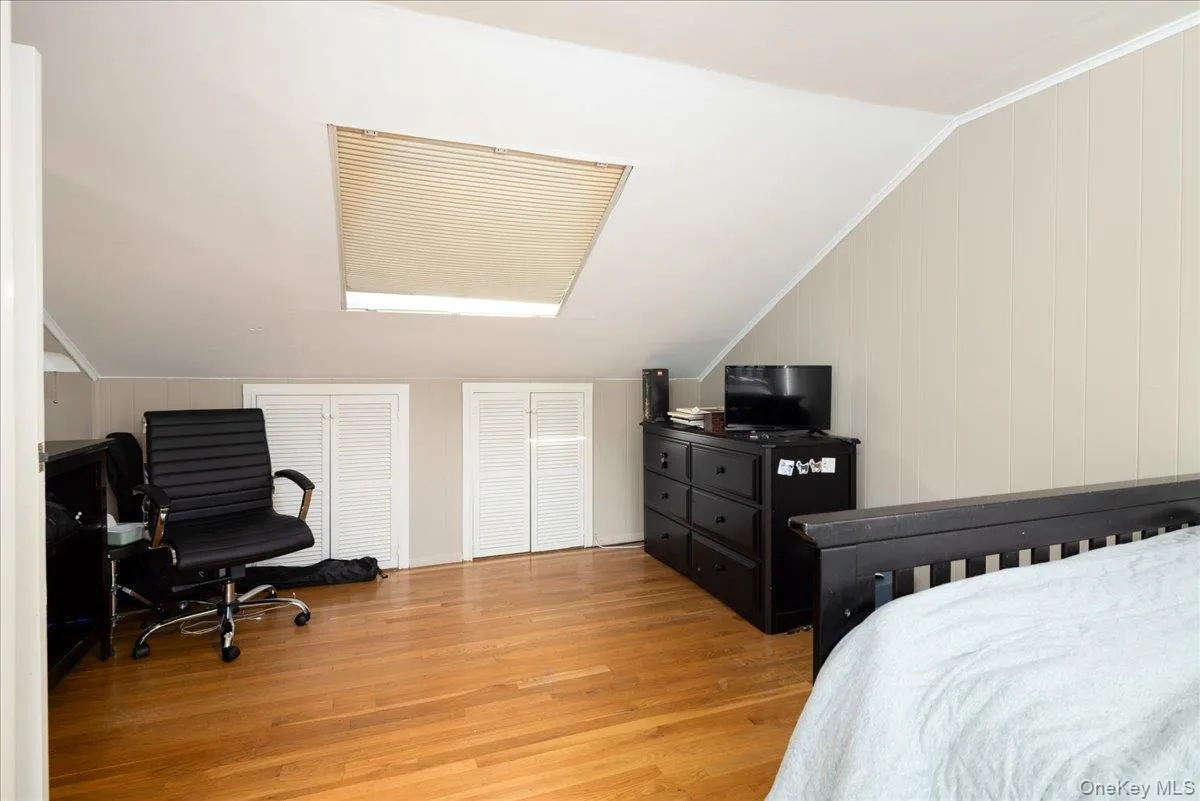 10 Seneca Drive, Oyster Bay, NY, 3 Bedrooms Bedrooms, 8 Rooms Rooms,2 BathroomsBathrooms,Residential,For Rent,Seneca,0,1050899 10 Seneca Drive, Oyster Bay, NY, 3 Bedrooms Bedrooms, 8 Rooms Rooms,2 BathroomsBathrooms,Residential,For Rent,Seneca,0,1050899