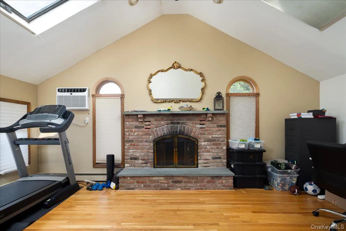 10 Seneca Drive, Oyster Bay, NY, 3 Bedrooms Bedrooms, 8 Rooms Rooms,2 BathroomsBathrooms,Residential,For Rent,Seneca,0,1050899 10 Seneca Drive, Oyster Bay, NY, 3 Bedrooms Bedrooms, 8 Rooms Rooms,2 BathroomsBathrooms,Residential,For Rent,Seneca,0,1050899
