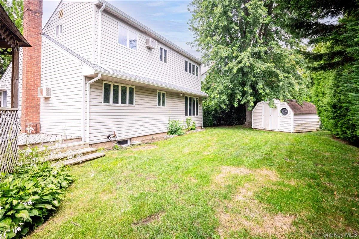 10 Seneca Drive, Oyster Bay, NY, 3 Bedrooms Bedrooms, 8 Rooms Rooms,2 BathroomsBathrooms,Residential,For Rent,Seneca,0,1050899 10 Seneca Drive, Oyster Bay, NY, 3 Bedrooms Bedrooms, 8 Rooms Rooms,2 BathroomsBathrooms,Residential,For Rent,Seneca,0,1050899