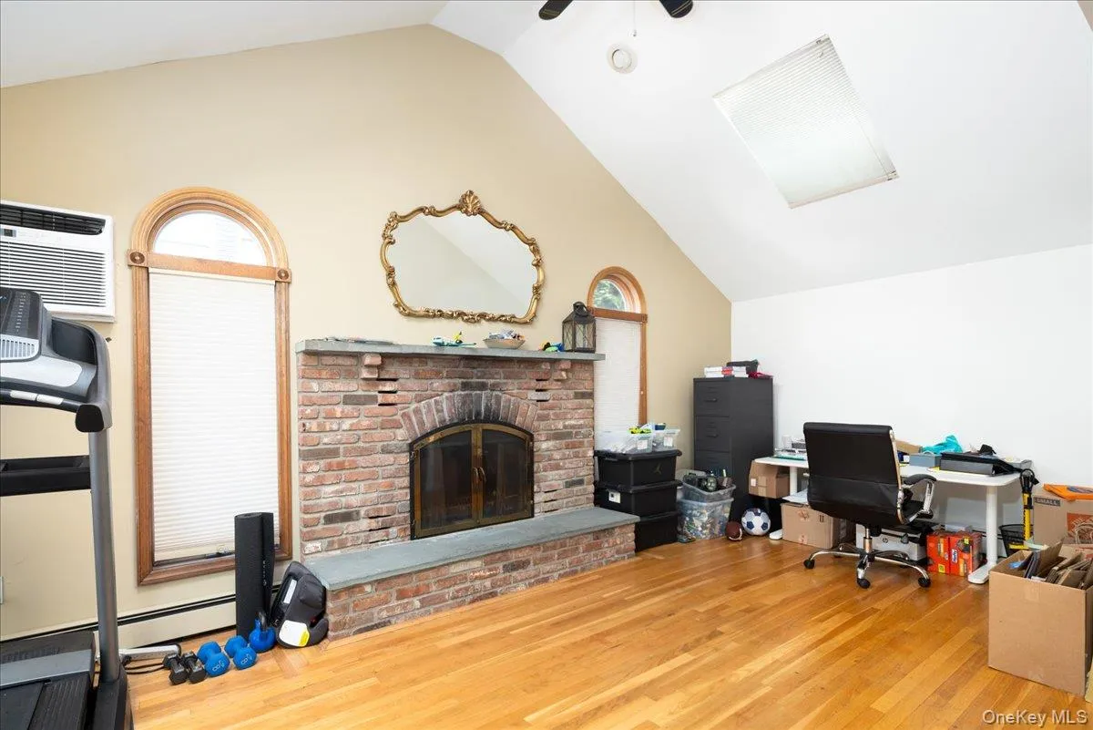 10 Seneca Drive, Oyster Bay, NY, 3 Bedrooms Bedrooms, 8 Rooms Rooms,2 BathroomsBathrooms,Residential,For Rent,Seneca,0,1050899 10 Seneca Drive, Oyster Bay, NY, 3 Bedrooms Bedrooms, 8 Rooms Rooms,2 BathroomsBathrooms,Residential,For Rent,Seneca,0,1050899