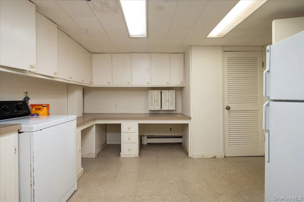 10 Seneca Drive, Oyster Bay, NY, 3 Bedrooms Bedrooms, 8 Rooms Rooms,2 BathroomsBathrooms,Residential,For Rent,Seneca,0,1050899 10 Seneca Drive, Oyster Bay, NY, 3 Bedrooms Bedrooms, 8 Rooms Rooms,2 BathroomsBathrooms,Residential,For Rent,Seneca,0,1050899