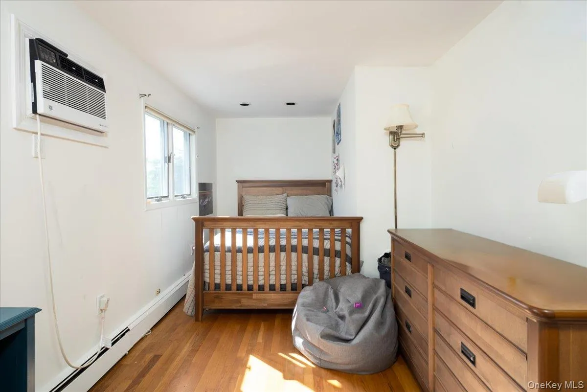 10 Seneca Drive, Oyster Bay, NY, 3 Bedrooms Bedrooms, 8 Rooms Rooms,2 BathroomsBathrooms,Residential,For Rent,Seneca,0,1050899 10 Seneca Drive, Oyster Bay, NY, 3 Bedrooms Bedrooms, 8 Rooms Rooms,2 BathroomsBathrooms,Residential,For Rent,Seneca,0,1050899