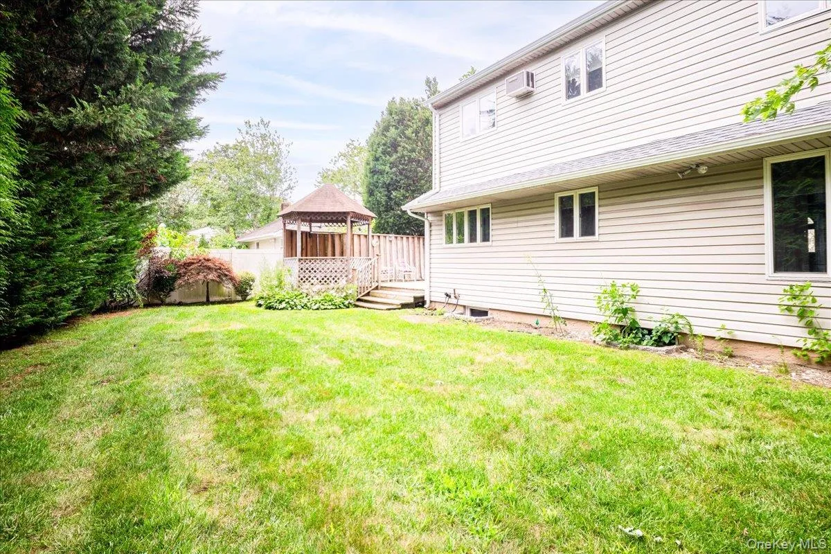 10 Seneca Drive, Oyster Bay, NY, 3 Bedrooms Bedrooms, 8 Rooms Rooms,2 BathroomsBathrooms,Residential,For Rent,Seneca,0,1050899 10 Seneca Drive, Oyster Bay, NY, 3 Bedrooms Bedrooms, 8 Rooms Rooms,2 BathroomsBathrooms,Residential,For Rent,Seneca,0,1050899