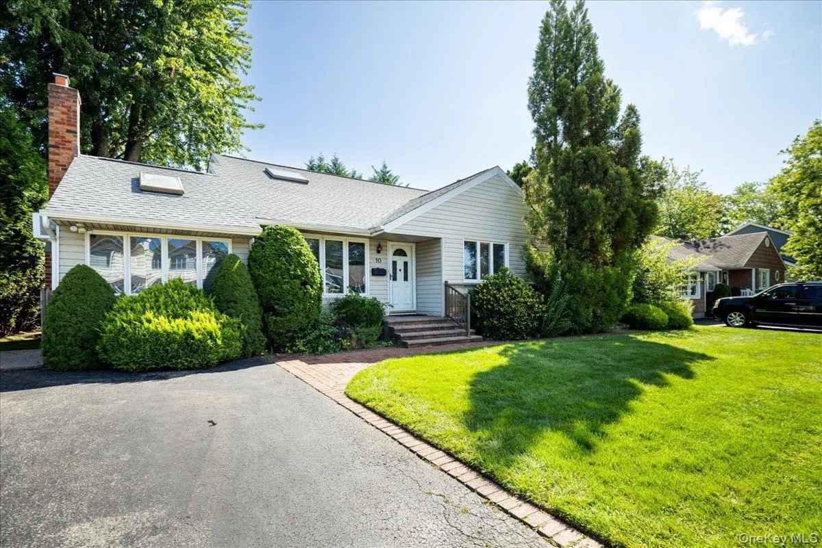 10 Seneca Drive, Oyster Bay, NY, 3 Bedrooms Bedrooms, 8 Rooms Rooms,2 BathroomsBathrooms,Residential,For Rent,Seneca,0,1050899 10 Seneca Drive, Oyster Bay, NY, 3 Bedrooms Bedrooms, 8 Rooms Rooms,2 BathroomsBathrooms,Residential,For Rent,Seneca,0,1050899