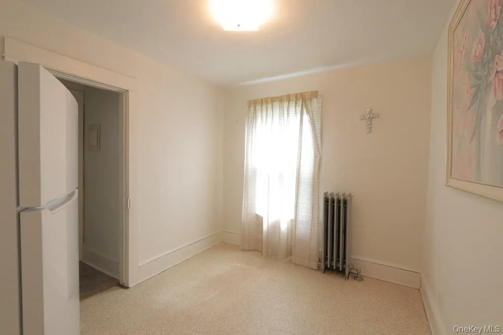 75 Maple Street, Newburgh (city), NY, 3 Bedrooms Bedrooms, 5 Rooms Rooms,1 BathroomBathrooms,Residential Lease,For Rent,Maple,0,1050901 75 Maple Street, Newburgh (city), NY, 3 Bedrooms Bedrooms, 5 Rooms Rooms,1 BathroomBathrooms,Residential Lease,For Rent,Maple,0,1050901