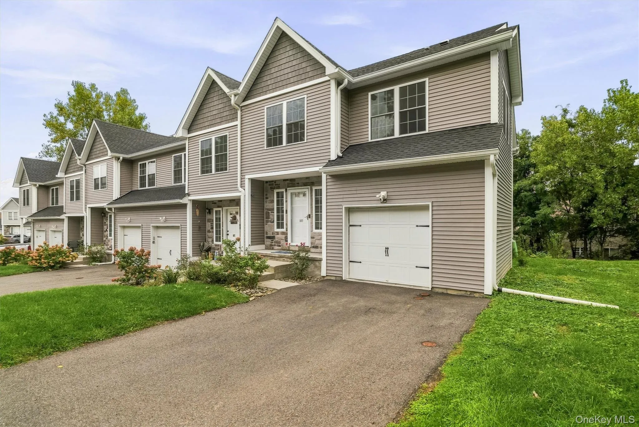 809 Fairway Court, New Windsor, NY, 3 Bedrooms Bedrooms, 7 Rooms Rooms,2 BathroomsBathrooms,Residential,For Rent,Fairway,0,1050902 809 Fairway Court, New Windsor, NY, 3 Bedrooms Bedrooms, 7 Rooms Rooms,2 BathroomsBathrooms,Residential,For Rent,Fairway,0,1050902