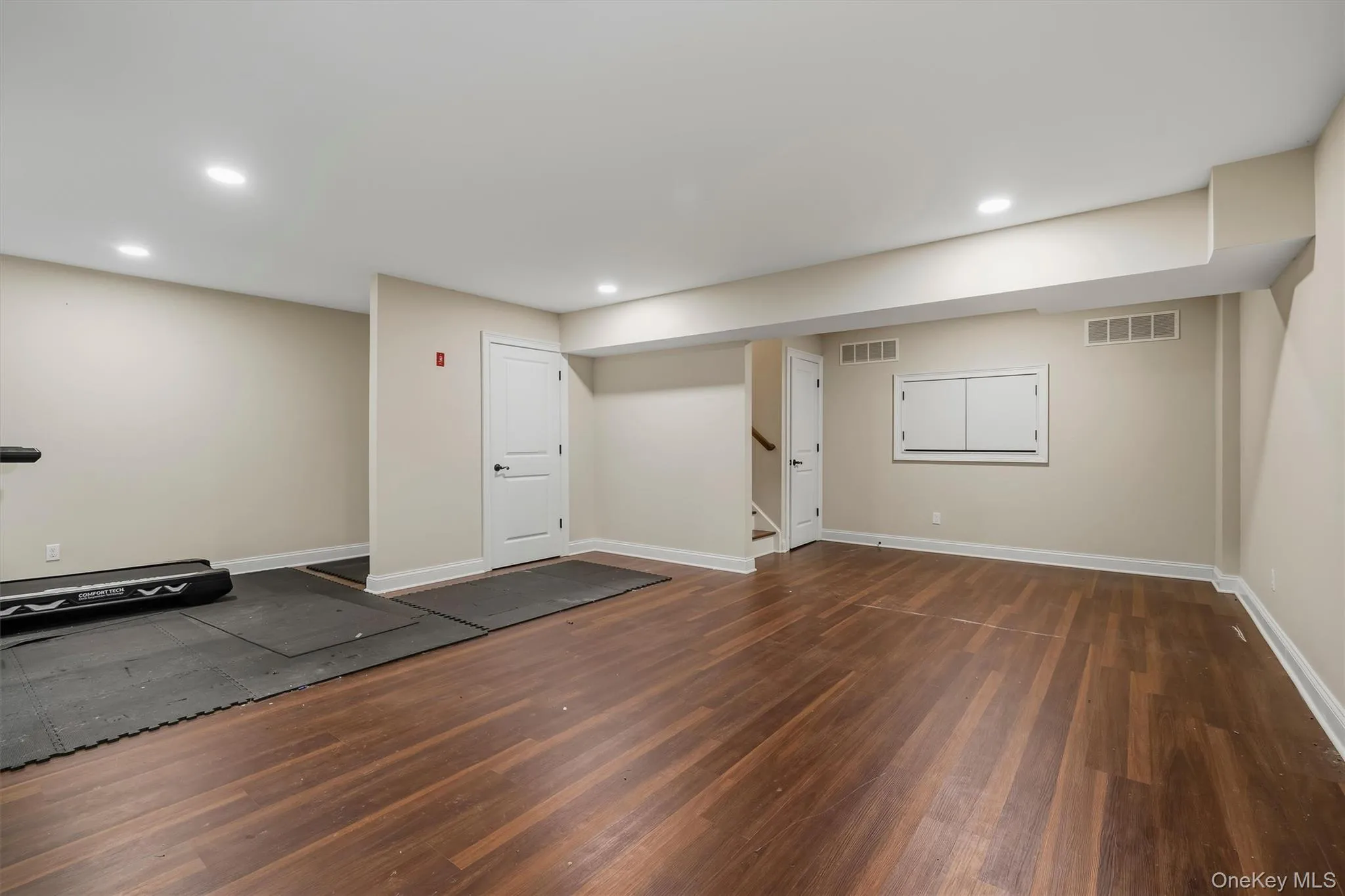 809 Fairway Court, New Windsor, NY, 3 Bedrooms Bedrooms, 7 Rooms Rooms,2 BathroomsBathrooms,Residential,For Rent,Fairway,0,1050902 809 Fairway Court, New Windsor, NY, 3 Bedrooms Bedrooms, 7 Rooms Rooms,2 BathroomsBathrooms,Residential,For Rent,Fairway,0,1050902