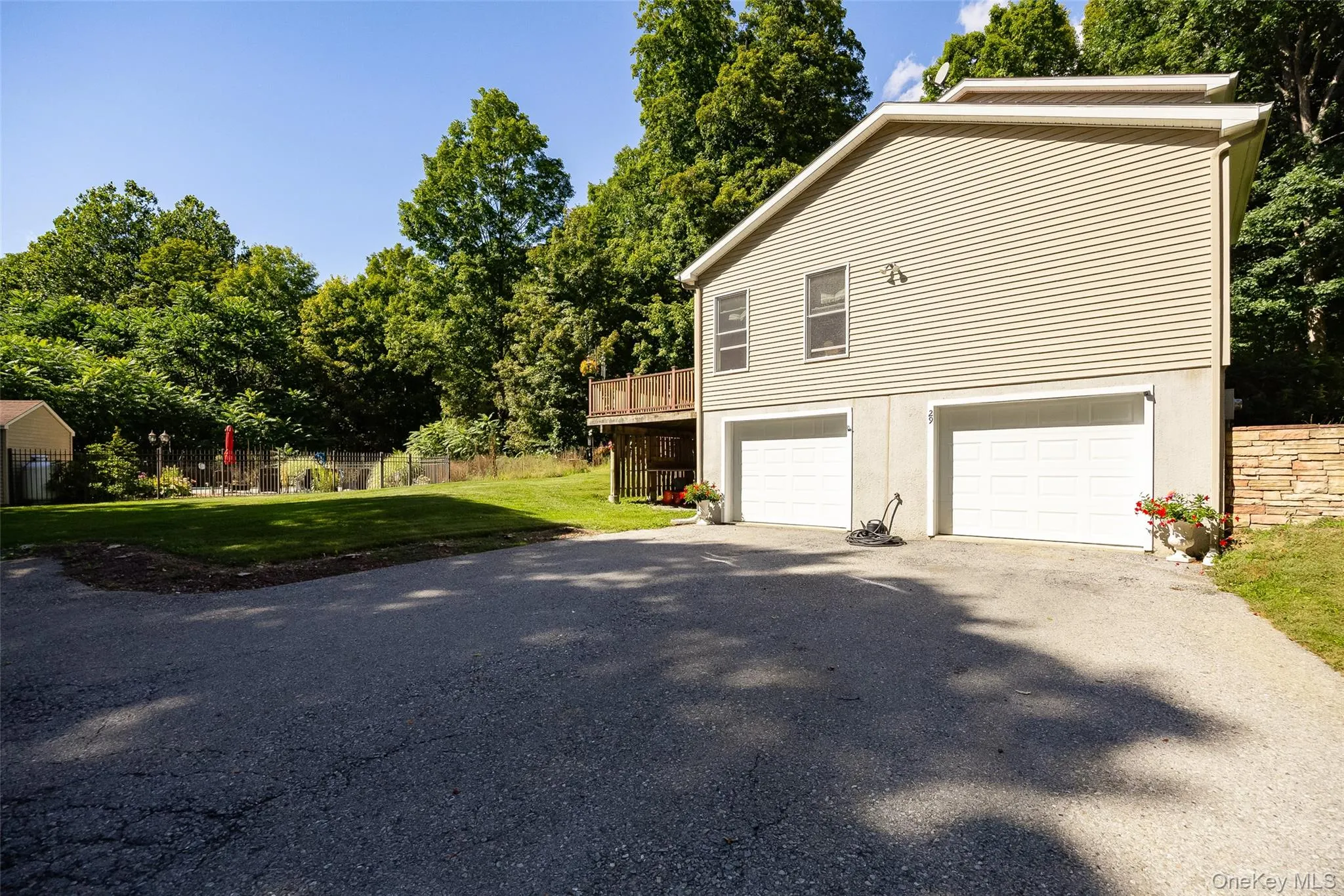 29 Balsam Road, Hyde Park, NY, 3 Bedrooms Bedrooms, 8 Rooms Rooms,3 BathroomsBathrooms,Residential,For Rent,Balsam,0,1050914 29 Balsam Road, Hyde Park, NY, 3 Bedrooms Bedrooms, 8 Rooms Rooms,3 BathroomsBathrooms,Residential,For Rent,Balsam,0,1050914