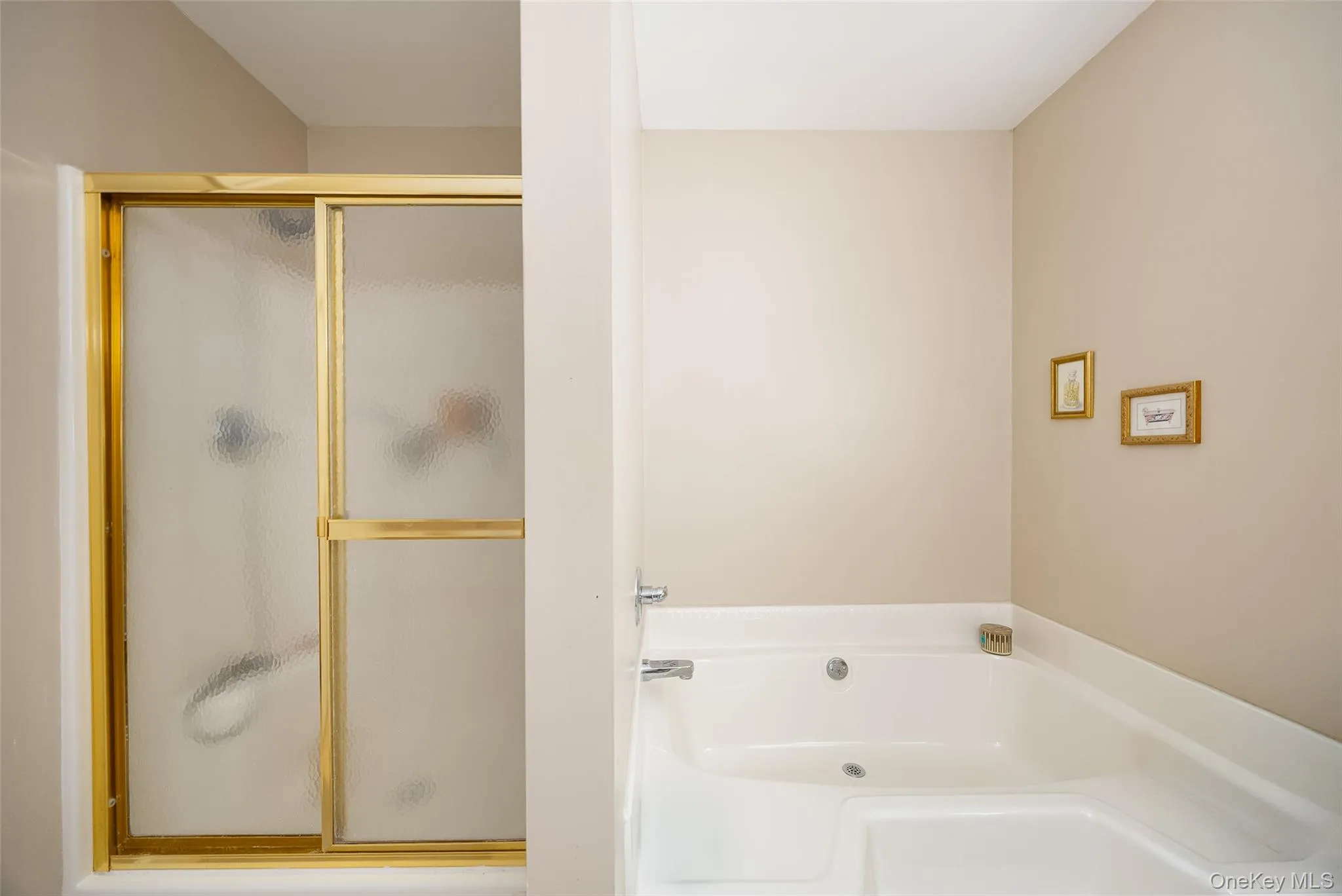 29 Balsam Road, Hyde Park, NY, 3 Bedrooms Bedrooms, 8 Rooms Rooms,3 BathroomsBathrooms,Residential,For Rent,Balsam,0,1050914 29 Balsam Road, Hyde Park, NY, 3 Bedrooms Bedrooms, 8 Rooms Rooms,3 BathroomsBathrooms,Residential,For Rent,Balsam,0,1050914