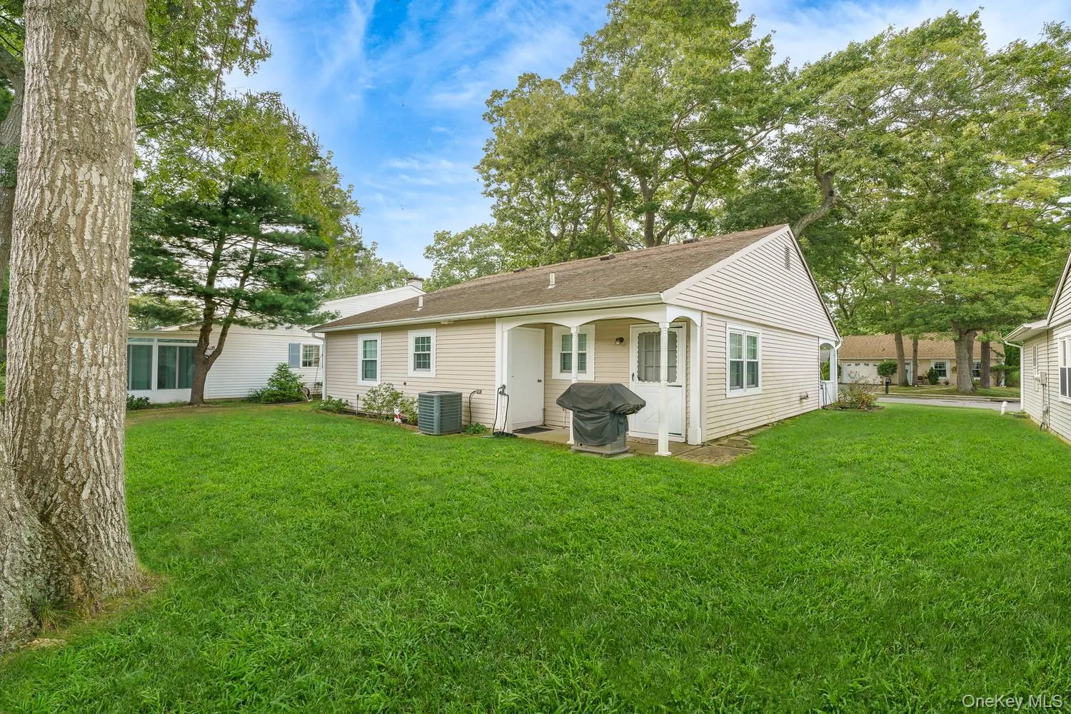 330 Brownfield Drive, Brookhaven, NY, 2 Bedrooms Bedrooms, 4 Rooms Rooms,1 BathroomBathrooms,Residential,For Rent,Brownfield,0,1050919 330 Brownfield Drive, Brookhaven, NY, 2 Bedrooms Bedrooms, 4 Rooms Rooms,1 BathroomBathrooms,Residential,For Rent,Brownfield,0,1050919