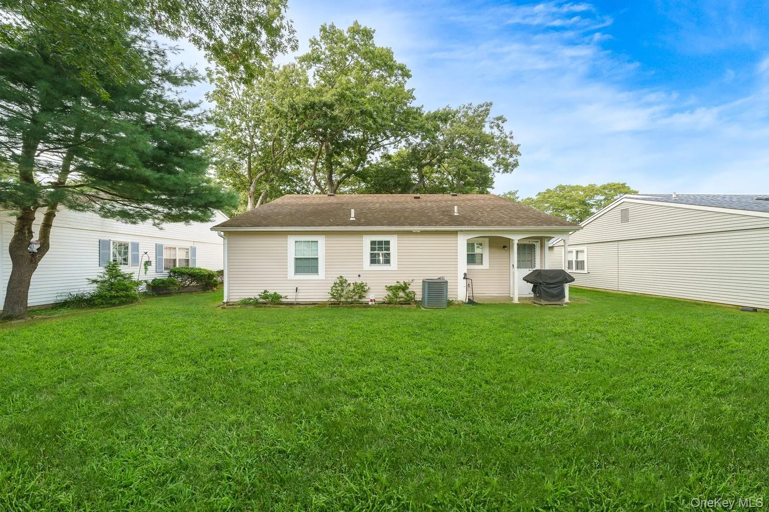 330 Brownfield Drive, Brookhaven, NY, 2 Bedrooms Bedrooms, 4 Rooms Rooms,1 BathroomBathrooms,Residential,For Rent,Brownfield,0,1050919 330 Brownfield Drive, Brookhaven, NY, 2 Bedrooms Bedrooms, 4 Rooms Rooms,1 BathroomBathrooms,Residential,For Rent,Brownfield,0,1050919