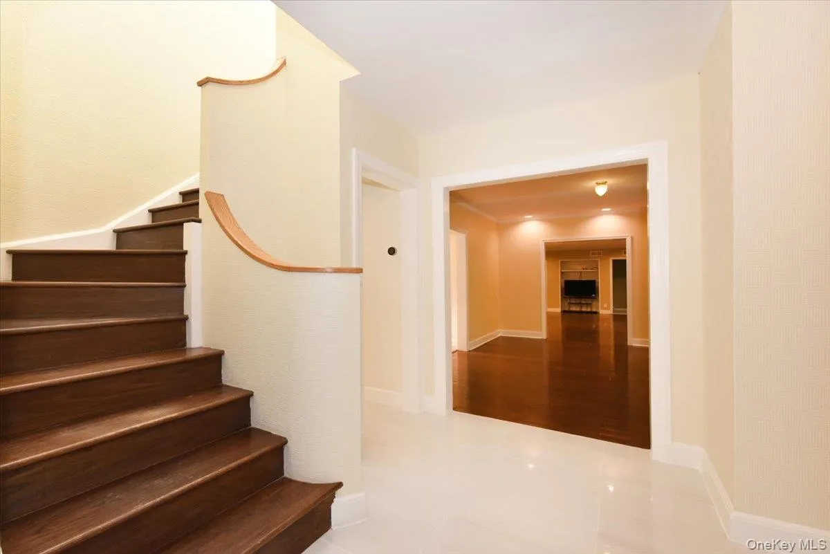 9 Dorset Road, North Hempstead, NY, 7 Bedrooms Bedrooms, 13 Rooms Rooms,4 BathroomsBathrooms,Residential,For Rent,Dorset,0,1050922 9 Dorset Road, North Hempstead, NY, 7 Bedrooms Bedrooms, 13 Rooms Rooms,4 BathroomsBathrooms,Residential,For Rent,Dorset,0,1050922