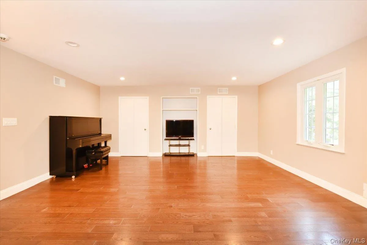 9 Dorset Road, North Hempstead, NY, 7 Bedrooms Bedrooms, 13 Rooms Rooms,4 BathroomsBathrooms,Residential,For Rent,Dorset,0,1050922 9 Dorset Road, North Hempstead, NY, 7 Bedrooms Bedrooms, 13 Rooms Rooms,4 BathroomsBathrooms,Residential,For Rent,Dorset,0,1050922