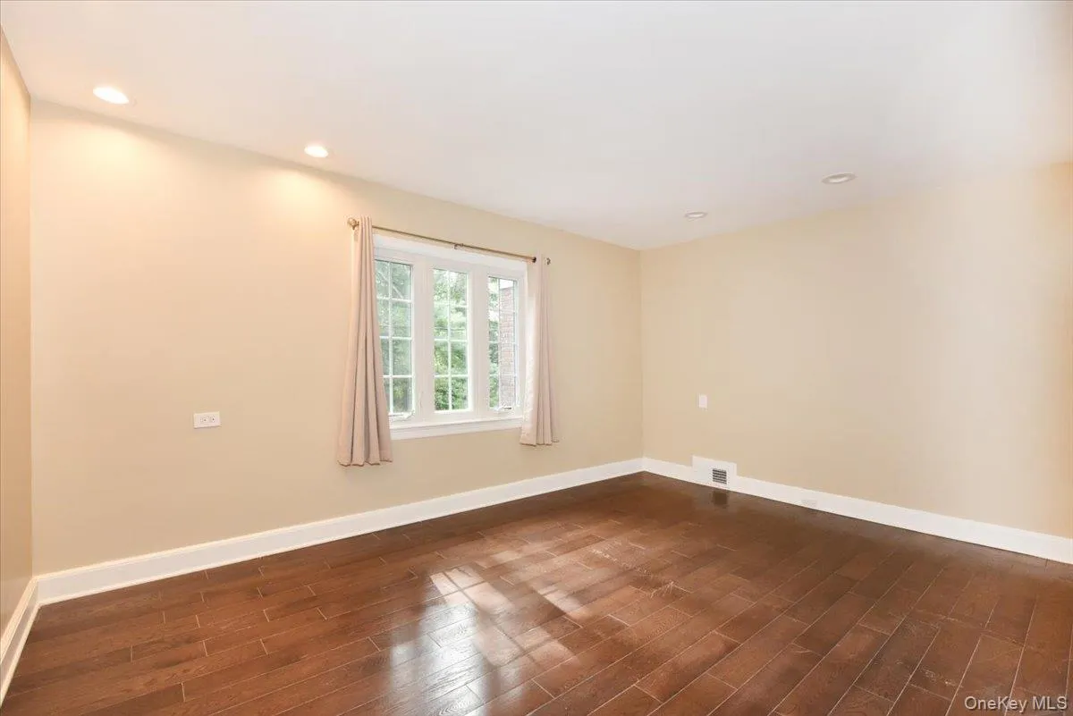9 Dorset Road, North Hempstead, NY, 7 Bedrooms Bedrooms, 13 Rooms Rooms,4 BathroomsBathrooms,Residential,For Rent,Dorset,0,1050922 9 Dorset Road, North Hempstead, NY, 7 Bedrooms Bedrooms, 13 Rooms Rooms,4 BathroomsBathrooms,Residential,For Rent,Dorset,0,1050922