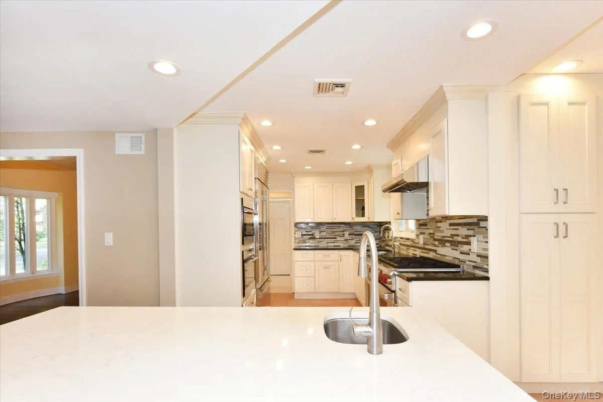 9 Dorset Road, North Hempstead, NY, 7 Bedrooms Bedrooms, 13 Rooms Rooms,4 BathroomsBathrooms,Residential,For Rent,Dorset,0,1050922 9 Dorset Road, North Hempstead, NY, 7 Bedrooms Bedrooms, 13 Rooms Rooms,4 BathroomsBathrooms,Residential,For Rent,Dorset,0,1050922