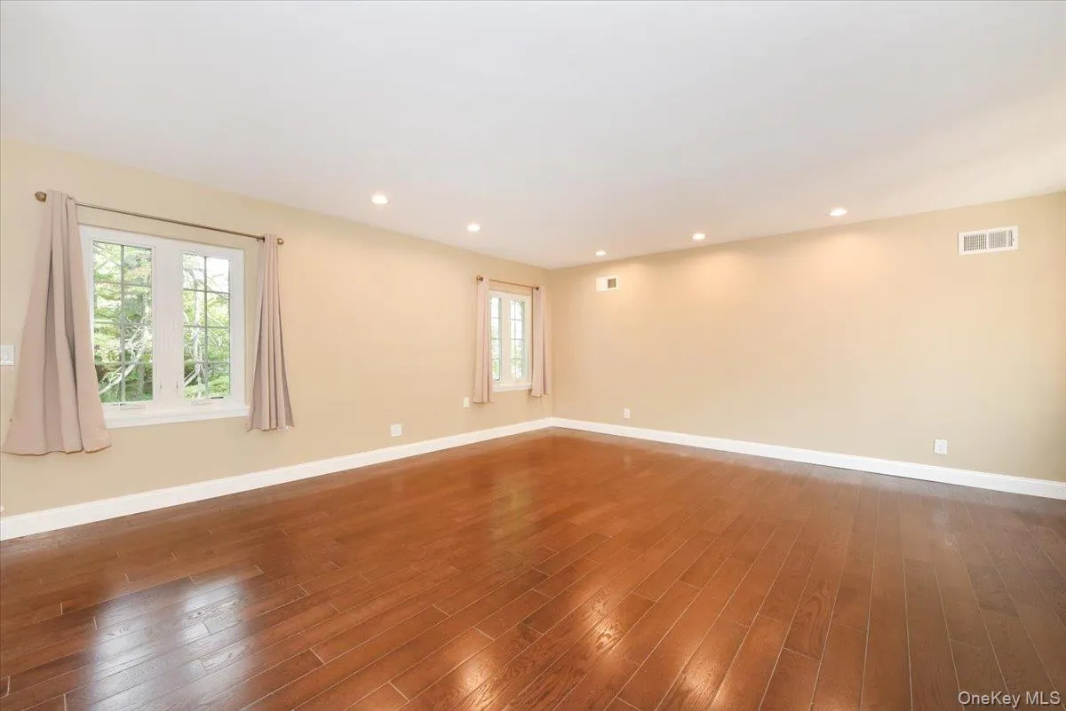 9 Dorset Road, North Hempstead, NY, 7 Bedrooms Bedrooms, 13 Rooms Rooms,4 BathroomsBathrooms,Residential,For Rent,Dorset,0,1050922 9 Dorset Road, North Hempstead, NY, 7 Bedrooms Bedrooms, 13 Rooms Rooms,4 BathroomsBathrooms,Residential,For Rent,Dorset,0,1050922