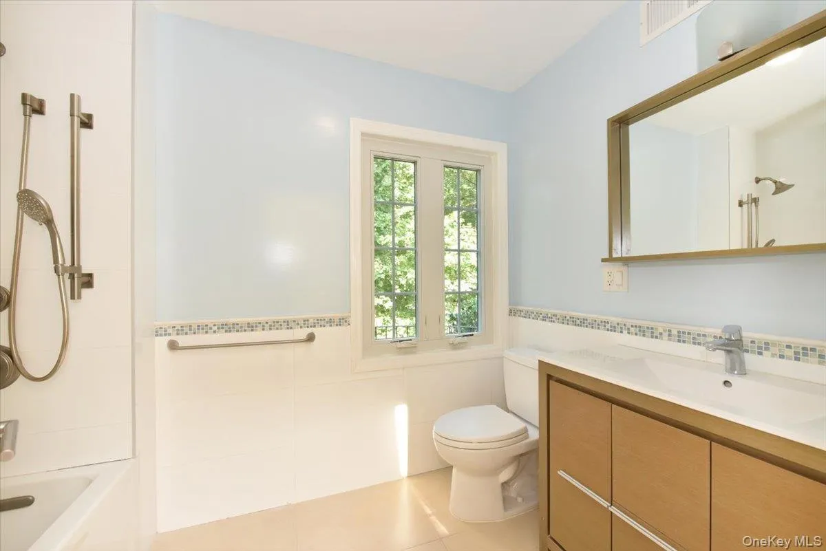 9 Dorset Road, North Hempstead, NY, 7 Bedrooms Bedrooms, 13 Rooms Rooms,4 BathroomsBathrooms,Residential,For Rent,Dorset,0,1050922 9 Dorset Road, North Hempstead, NY, 7 Bedrooms Bedrooms, 13 Rooms Rooms,4 BathroomsBathrooms,Residential,For Rent,Dorset,0,1050922
