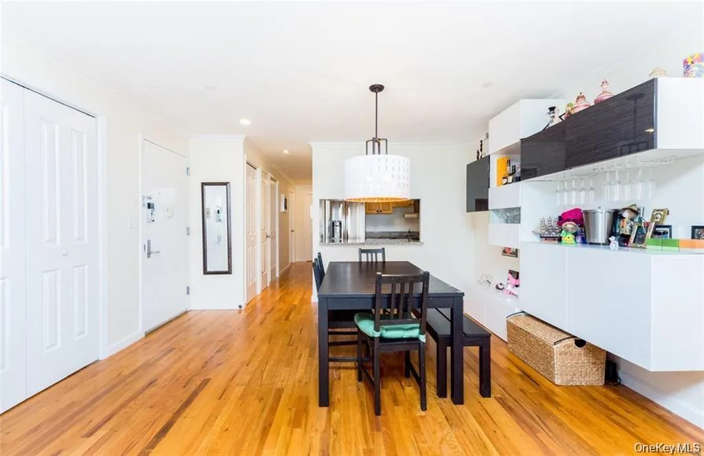 3800 Blackstone Avenue, New York, NY, 3 Bedrooms Bedrooms, 6 Rooms Rooms,2 BathroomsBathrooms,Residential Lease,For Rent,Blackstone,0,1050934 3800 Blackstone Avenue, New York, NY, 3 Bedrooms Bedrooms, 6 Rooms Rooms,2 BathroomsBathrooms,Residential Lease,For Rent,Blackstone,0,1050934