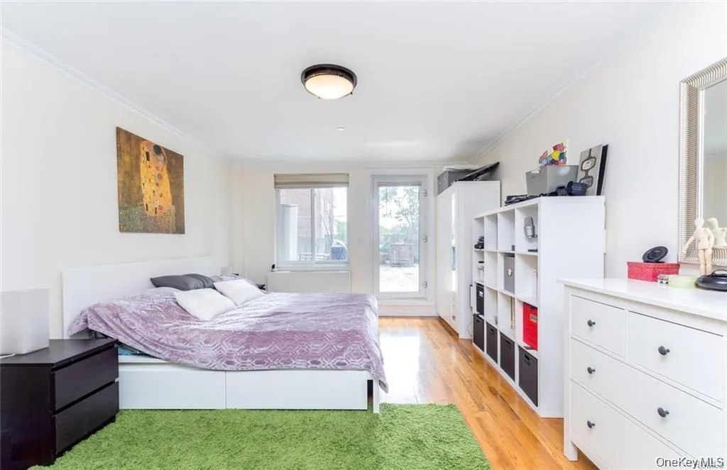 3800 Blackstone Avenue, New York, NY, 3 Bedrooms Bedrooms, 6 Rooms Rooms,2 BathroomsBathrooms,Residential Lease,For Rent,Blackstone,0,1050934 3800 Blackstone Avenue, New York, NY, 3 Bedrooms Bedrooms, 6 Rooms Rooms,2 BathroomsBathrooms,Residential Lease,For Rent,Blackstone,0,1050934