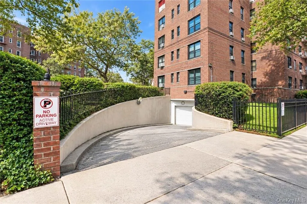 84-01 Main Street, New York, NY, 1 Bedroom Bedrooms, 3 Rooms Rooms,1 BathroomBathrooms,Residential,For Rent,Main,0,1050941 84-01 Main Street, New York, NY, 1 Bedroom Bedrooms, 3 Rooms Rooms,1 BathroomBathrooms,Residential,For Rent,Main,0,1050941
