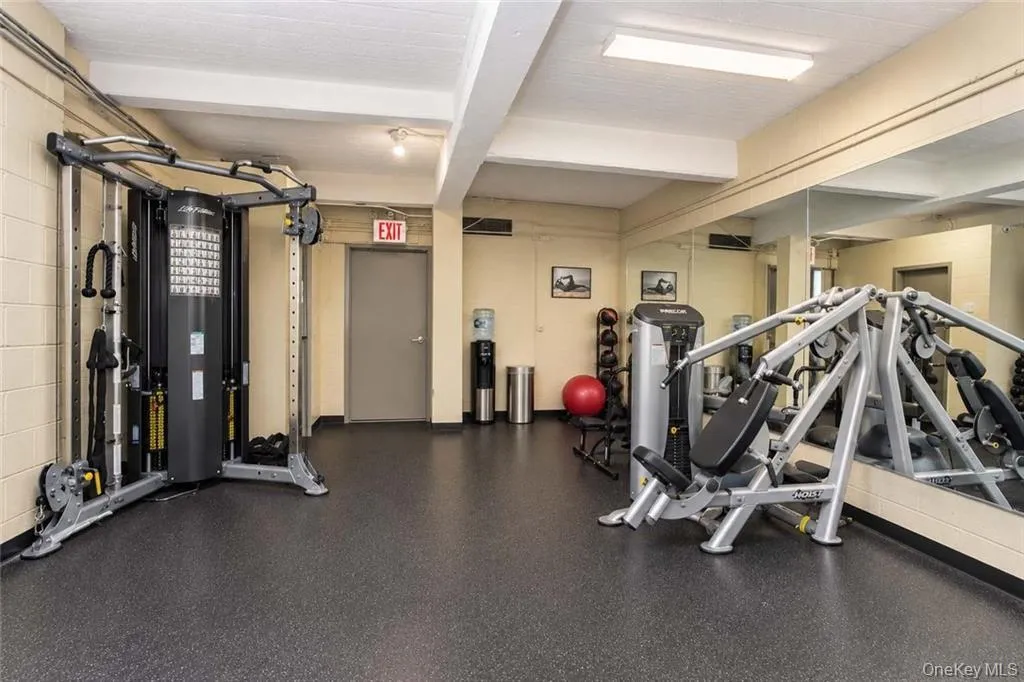 84-01 Main Street, New York, NY, 1 Bedroom Bedrooms, 3 Rooms Rooms,1 BathroomBathrooms,Residential,For Rent,Main,0,1050941 84-01 Main Street, New York, NY, 1 Bedroom Bedrooms, 3 Rooms Rooms,1 BathroomBathrooms,Residential,For Rent,Main,0,1050941