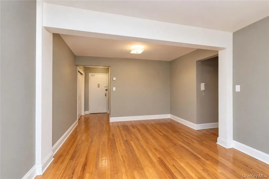 84-01 Main Street, New York, NY, 1 Bedroom Bedrooms, 3 Rooms Rooms,1 BathroomBathrooms,Residential,For Rent,Main,0,1050941 84-01 Main Street, New York, NY, 1 Bedroom Bedrooms, 3 Rooms Rooms,1 BathroomBathrooms,Residential,For Rent,Main,0,1050941
