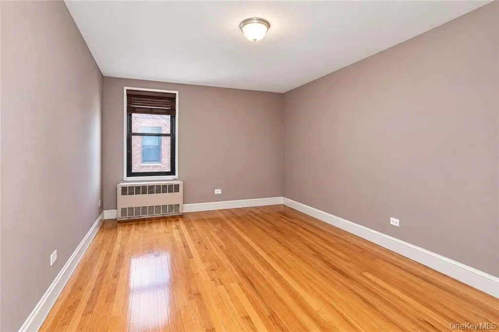 84-01 Main Street, New York, NY, 1 Bedroom Bedrooms, 3 Rooms Rooms,1 BathroomBathrooms,Residential,For Rent,Main,0,1050941 84-01 Main Street, New York, NY, 1 Bedroom Bedrooms, 3 Rooms Rooms,1 BathroomBathrooms,Residential,For Rent,Main,0,1050941