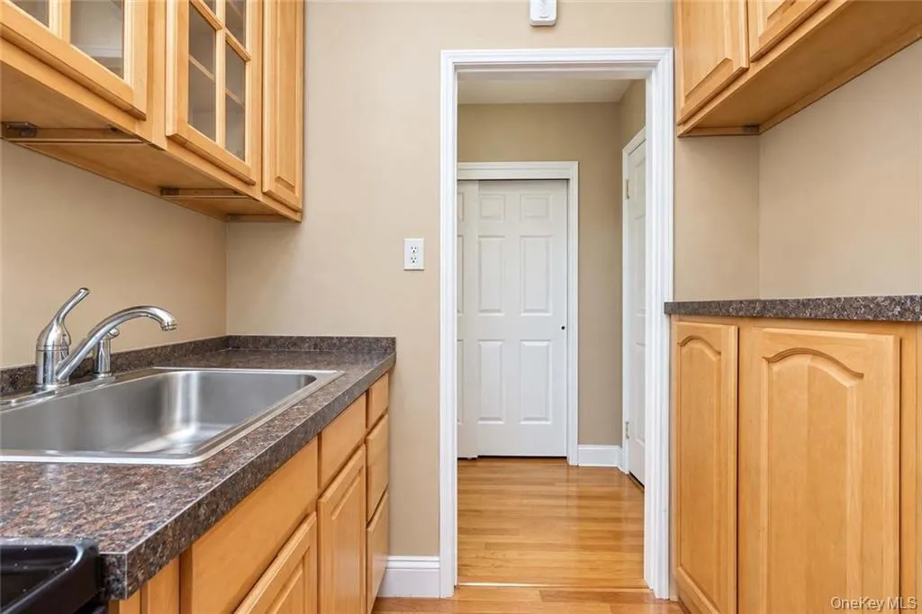 84-01 Main Street, New York, NY, 1 Bedroom Bedrooms, 3 Rooms Rooms,1 BathroomBathrooms,Residential,For Rent,Main,0,1050941 84-01 Main Street, New York, NY, 1 Bedroom Bedrooms, 3 Rooms Rooms,1 BathroomBathrooms,Residential,For Rent,Main,0,1050941