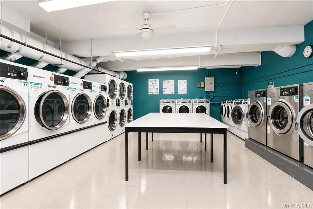 84-01 Main Street, New York, NY, 1 Bedroom Bedrooms, 3 Rooms Rooms,1 BathroomBathrooms,Residential,For Rent,Main,0,1050941 84-01 Main Street, New York, NY, 1 Bedroom Bedrooms, 3 Rooms Rooms,1 BathroomBathrooms,Residential,For Rent,Main,0,1050941