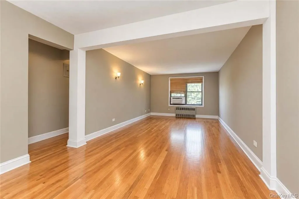 84-01 Main Street, New York, NY, 1 Bedroom Bedrooms, 3 Rooms Rooms,1 BathroomBathrooms,Residential,For Rent,Main,0,1050941 84-01 Main Street, New York, NY, 1 Bedroom Bedrooms, 3 Rooms Rooms,1 BathroomBathrooms,Residential,For Rent,Main,0,1050941