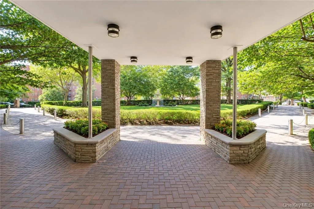 84-01 Main Street, New York, NY, 1 Bedroom Bedrooms, 3 Rooms Rooms,1 BathroomBathrooms,Residential,For Rent,Main,0,1050941 84-01 Main Street, New York, NY, 1 Bedroom Bedrooms, 3 Rooms Rooms,1 BathroomBathrooms,Residential,For Rent,Main,0,1050941