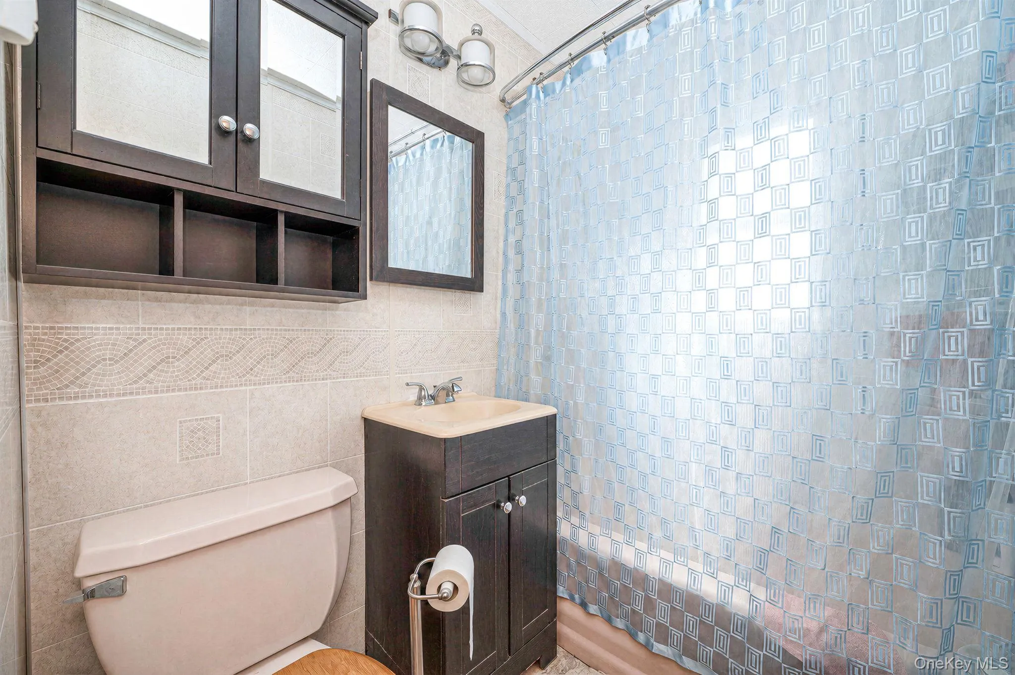 223 Fulton Avenue, Babylon, NY, 4 Bedrooms Bedrooms, 8 Rooms Rooms,1 BathroomBathrooms,Residential,For Rent,Fulton,0,1050947 223 Fulton Avenue, Babylon, NY, 4 Bedrooms Bedrooms, 8 Rooms Rooms,1 BathroomBathrooms,Residential,For Rent,Fulton,0,1050947