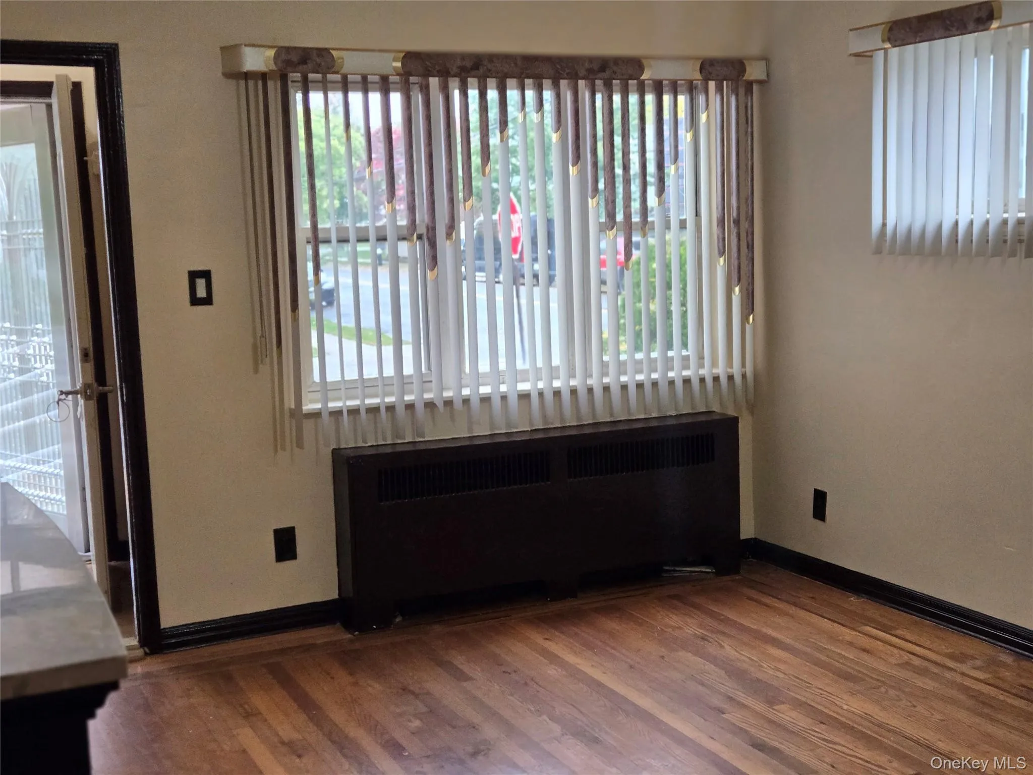 8301 247th Street, New York, NY, 2 Bedrooms Bedrooms, 8 Rooms Rooms,1 BathroomBathrooms,Residential Lease,For Rent,247th,0,1050951 8301 247th Street, New York, NY, 2 Bedrooms Bedrooms, 8 Rooms Rooms,1 BathroomBathrooms,Residential Lease,For Rent,247th,0,1050951
