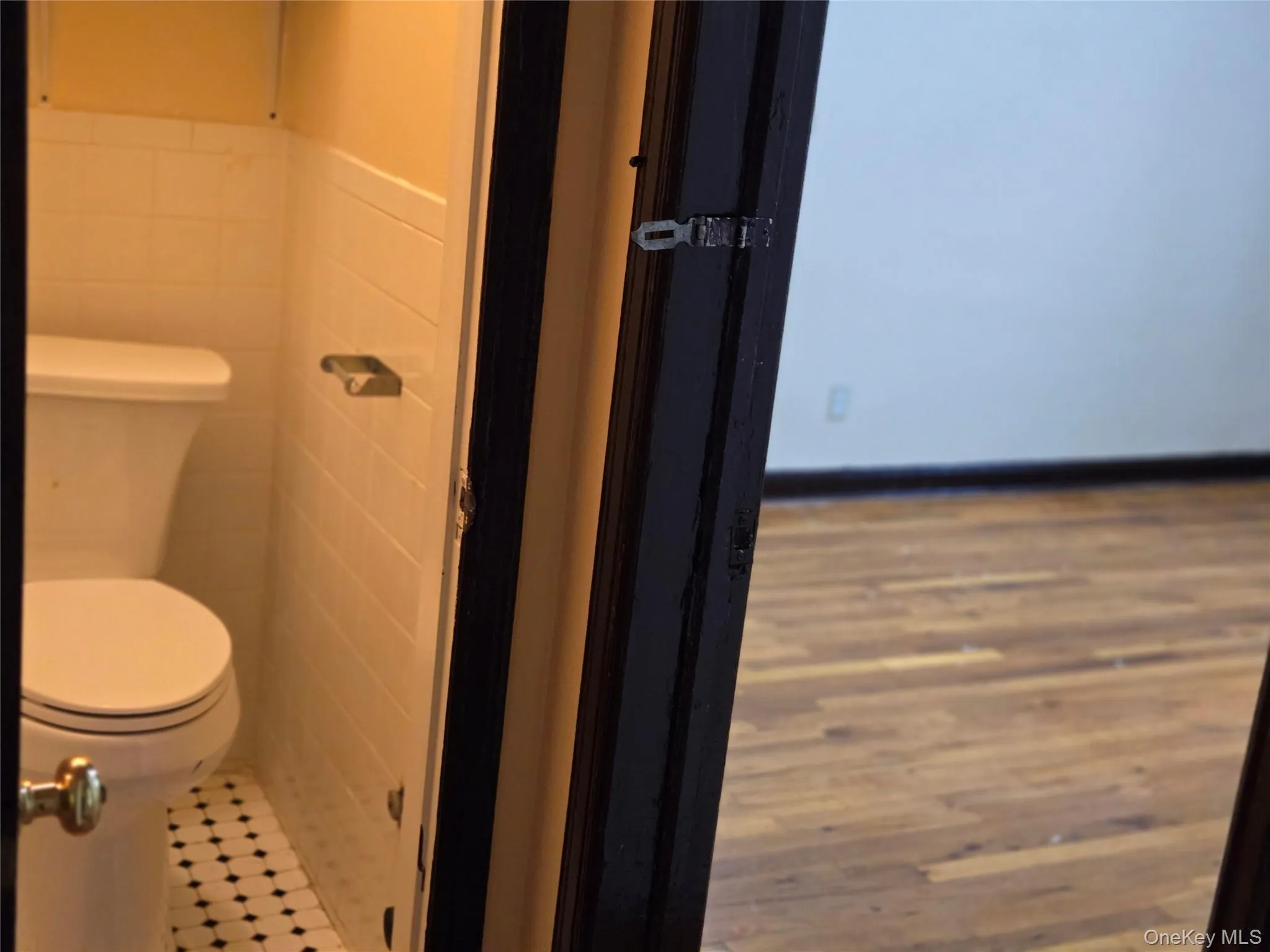 8301 247th Street, New York, NY, 2 Bedrooms Bedrooms, 8 Rooms Rooms,1 BathroomBathrooms,Residential Lease,For Rent,247th,0,1050951 8301 247th Street, New York, NY, 2 Bedrooms Bedrooms, 8 Rooms Rooms,1 BathroomBathrooms,Residential Lease,For Rent,247th,0,1050951