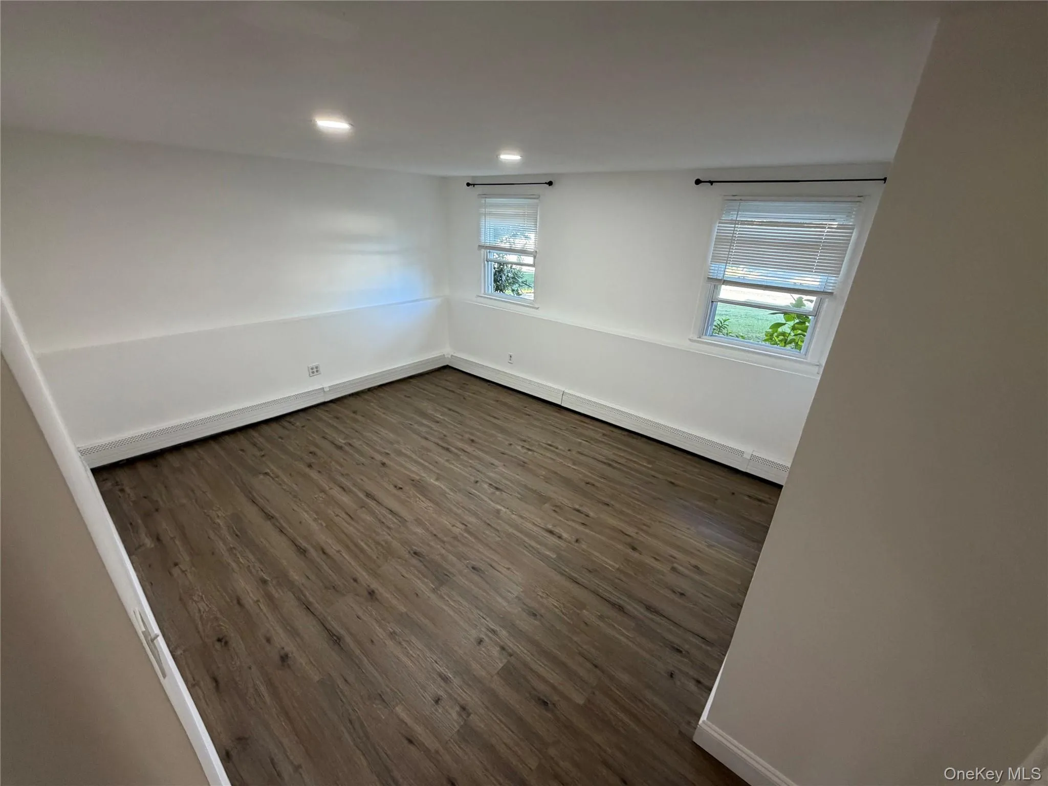 53 Andover Drive, Brookhaven, NY, 1 Bedroom Bedrooms, 4 Rooms Rooms,1 BathroomBathrooms,Residential Lease,For Rent,Andover,0,1050953 53 Andover Drive, Brookhaven, NY, 1 Bedroom Bedrooms, 4 Rooms Rooms,1 BathroomBathrooms,Residential Lease,For Rent,Andover,0,1050953