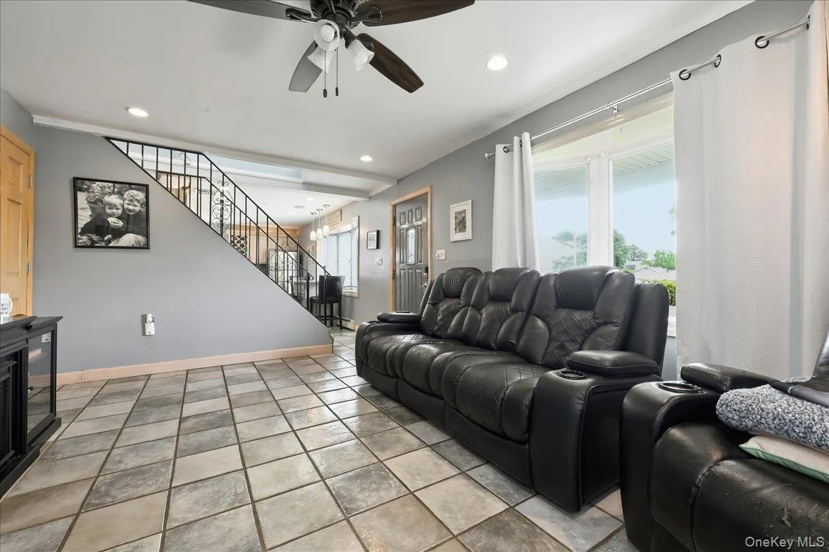 119 Periwinkle Road, Hempstead, NY, 5 Bedrooms Bedrooms, 8 Rooms Rooms,3 BathroomsBathrooms,Residential,For Rent,Periwinkle,0,1050956 119 Periwinkle Road, Hempstead, NY, 5 Bedrooms Bedrooms, 8 Rooms Rooms,3 BathroomsBathrooms,Residential,For Rent,Periwinkle,0,1050956