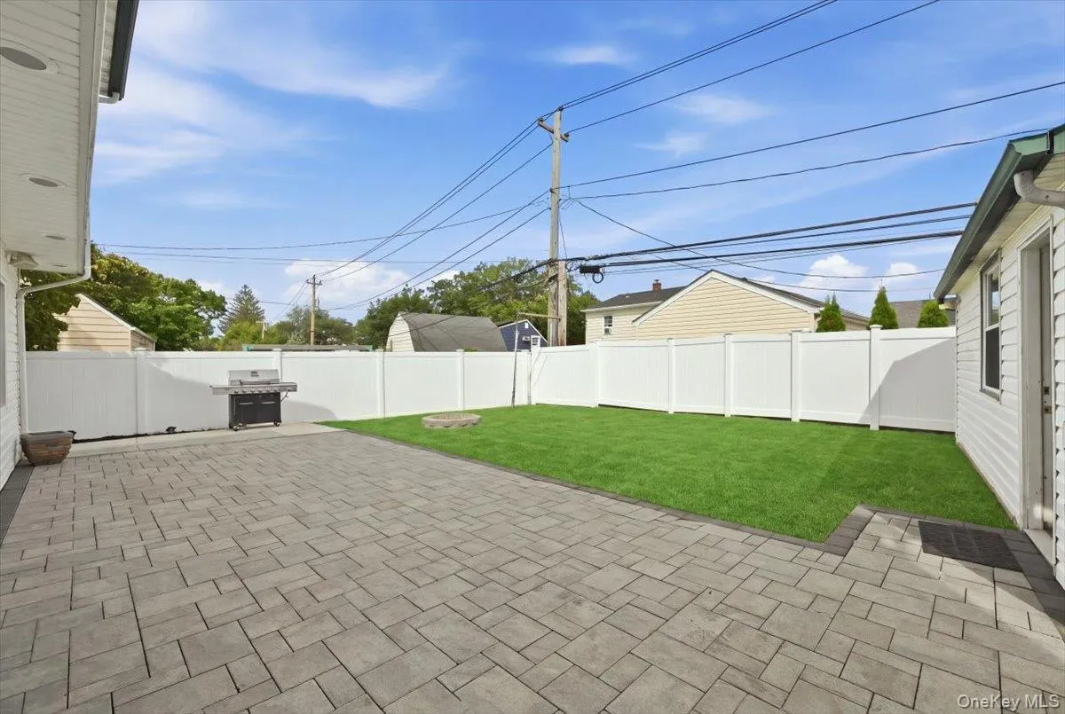 119 Periwinkle Road, Hempstead, NY, 5 Bedrooms Bedrooms, 8 Rooms Rooms,3 BathroomsBathrooms,Residential,For Rent,Periwinkle,0,1050956 119 Periwinkle Road, Hempstead, NY, 5 Bedrooms Bedrooms, 8 Rooms Rooms,3 BathroomsBathrooms,Residential,For Rent,Periwinkle,0,1050956