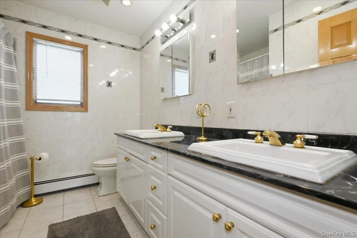 119 Periwinkle Road, Hempstead, NY, 5 Bedrooms Bedrooms, 8 Rooms Rooms,3 BathroomsBathrooms,Residential,For Rent,Periwinkle,0,1050956 119 Periwinkle Road, Hempstead, NY, 5 Bedrooms Bedrooms, 8 Rooms Rooms,3 BathroomsBathrooms,Residential,For Rent,Periwinkle,0,1050956