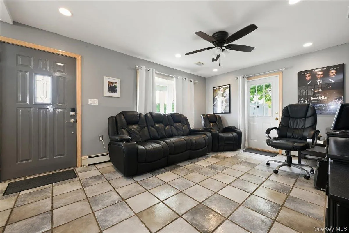 119 Periwinkle Road, Hempstead, NY, 5 Bedrooms Bedrooms, 8 Rooms Rooms,3 BathroomsBathrooms,Residential,For Rent,Periwinkle,0,1050956 119 Periwinkle Road, Hempstead, NY, 5 Bedrooms Bedrooms, 8 Rooms Rooms,3 BathroomsBathrooms,Residential,For Rent,Periwinkle,0,1050956