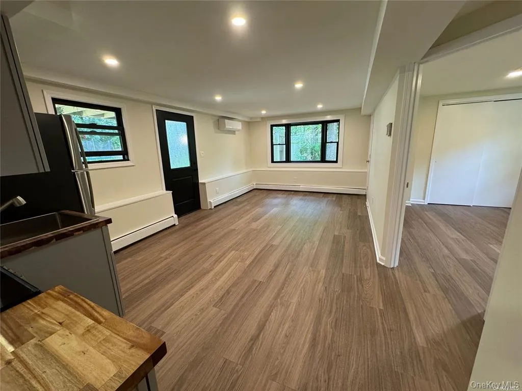 4 Nicholas Court, Smithtown, NY, 2 Bedroom Bedrooms, 3 Room Rooms,1 BathroomBathrooms,Residential Lease,For Rent,Nicholas,0,1050959 4 Nicholas Court, Smithtown, NY, 2 Bedroom Bedrooms, 3 Room Rooms,1 BathroomBathrooms,Residential Lease,For Rent,Nicholas,0,1050959